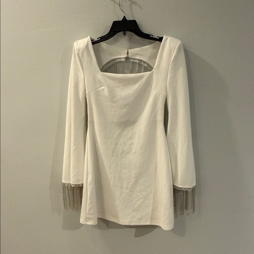 Elegant White Dress with Fringe Sleeves